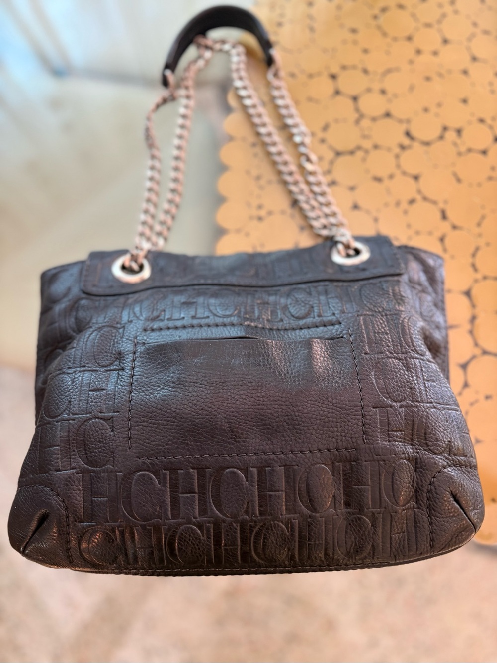CAROLINA HERRERA Black Audrey Logo Embossed Shoulder Bag! BOW ACCENT. Silver HW - Picture 3 of 13